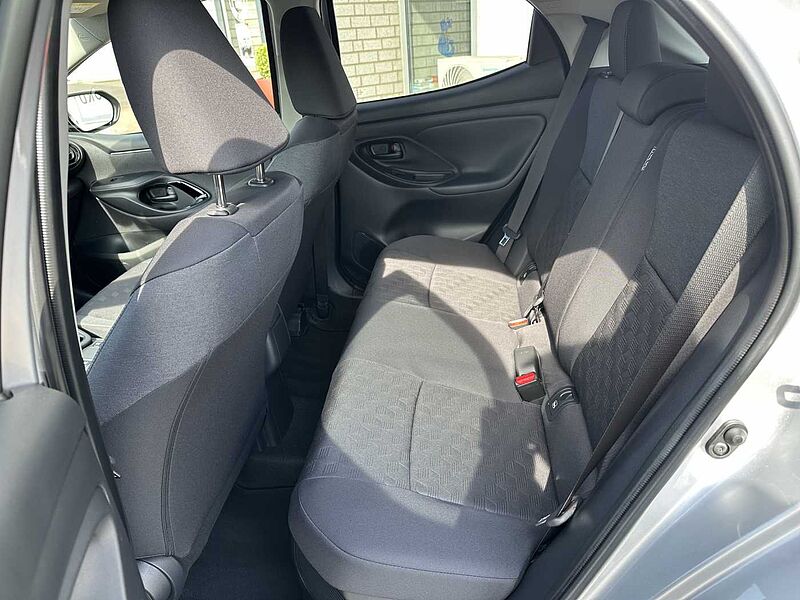 Toyota Yaris Style 1.5 Hybrid - NAVI, PDC, SHZ, LED .. .