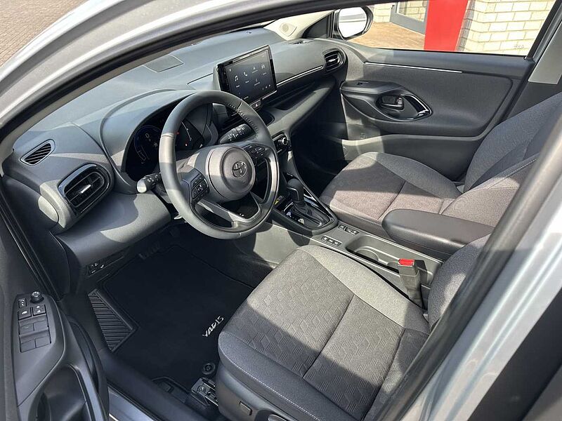 Toyota Yaris Style 1.5 Hybrid - NAVI, PDC, SHZ, LED .. .