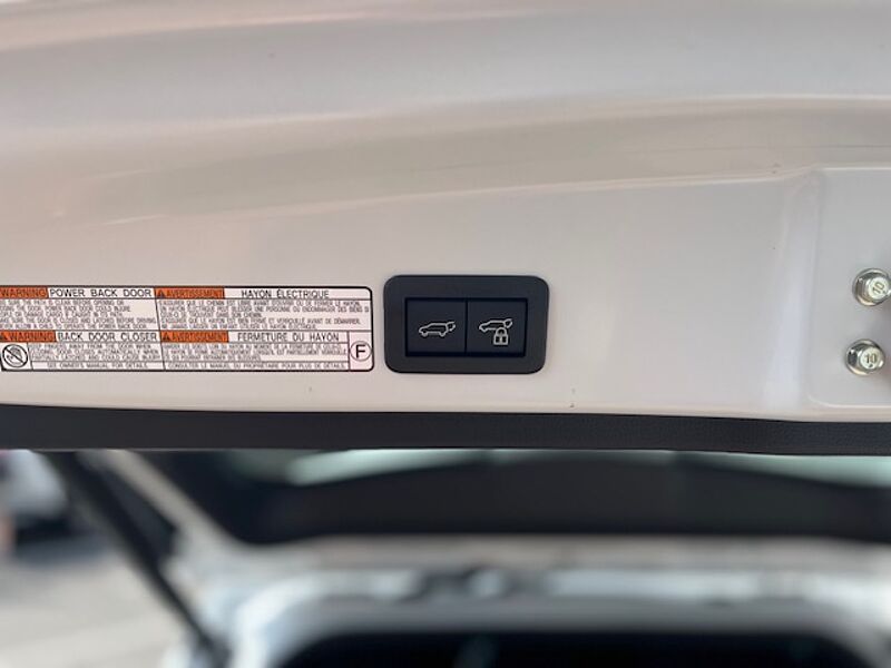 Toyota Corolla Cross 1.8 Hybrid Style - Allwetter, NAVI, LHZ, LED, PDC, SZ