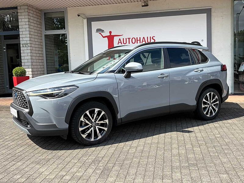 Toyota Corolla Cross 2.0 Hybrid Style 4x4 - Allwetter, LED, LHZ. , Navi. , .. .