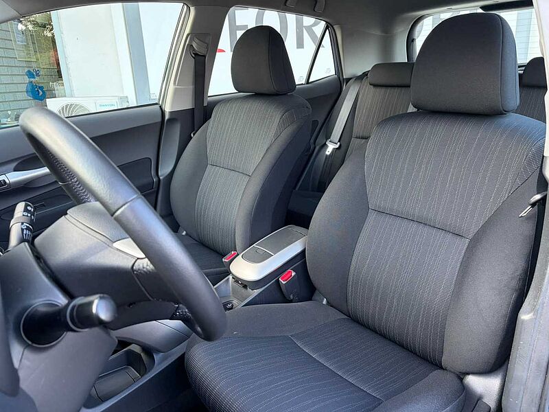 Toyota Auris 1.4 Benzin - 1. Hand (! ), Inspektion & T&Uuml;V neu