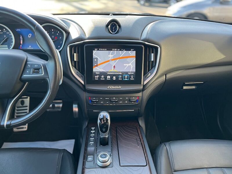 Maserati Ghibli S Q4 GranSport - Kamera, LED, 20' Zoll, Navi