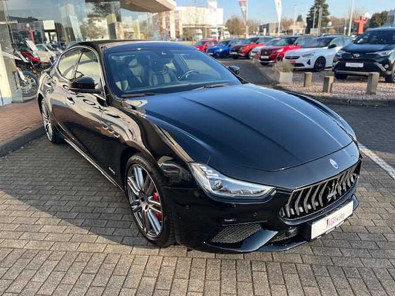 Maserati Ghibli S Q4 GranSport - Kamera, LED, 20' Zoll, Navi