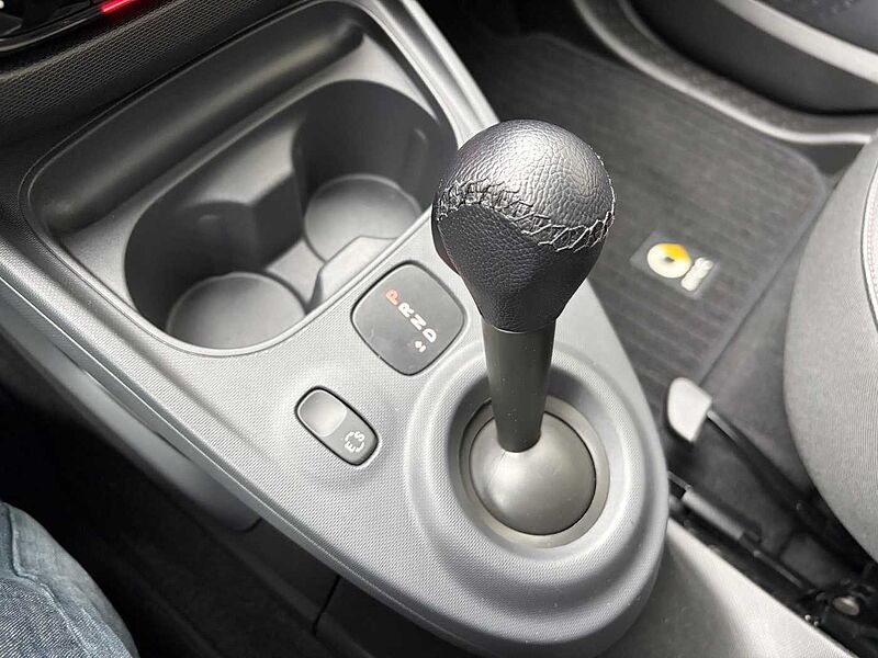 Smart ForTwo PERFECT - Pano. , Navi, SHZ, Kam. .. .