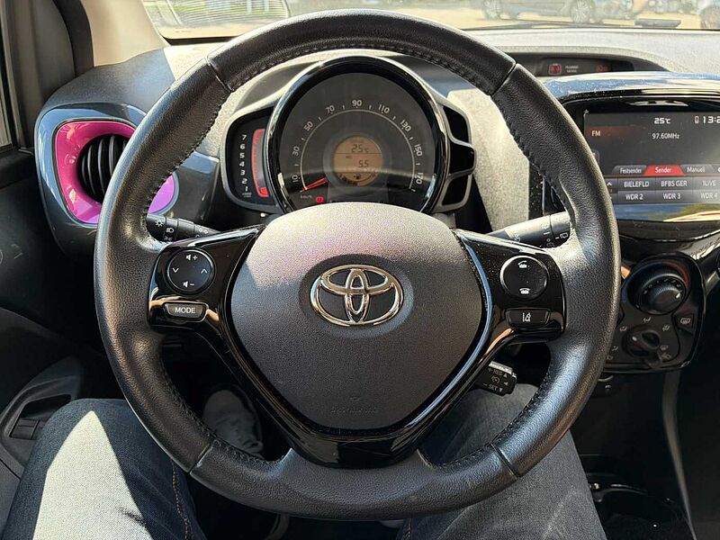 Toyota Aygo X Sky -  Navi, LED, Klima, SZ, Alu, CAM