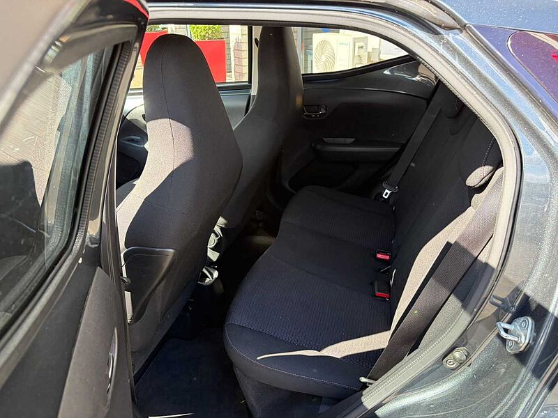 Toyota Aygo X Sky -  Navi, LED, Klima, SZ, Alu, CAM