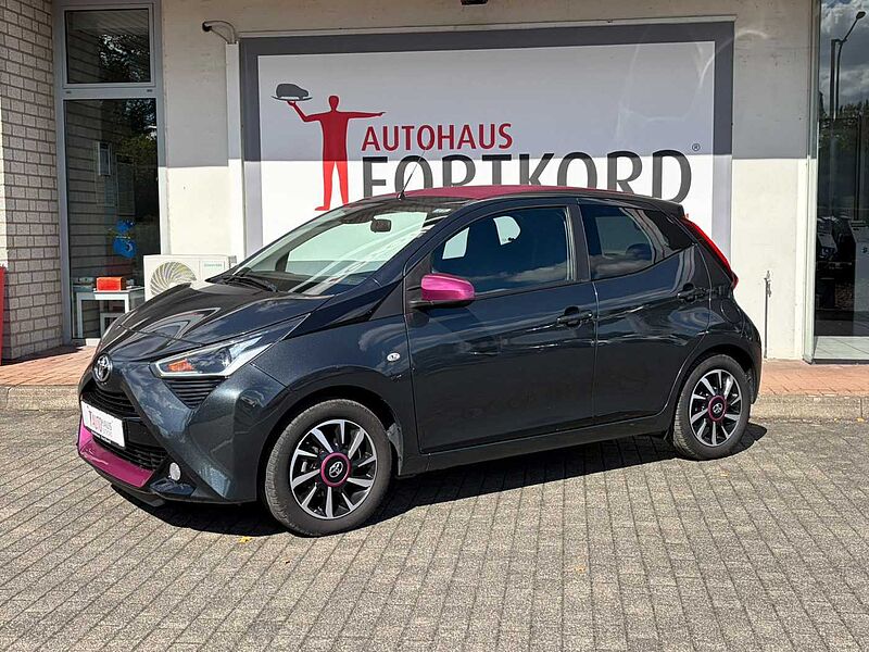 Toyota Aygo X Sky -  Navi, LED, Klima, SZ, Alu, CAM