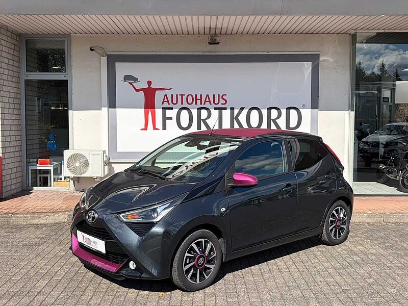 Toyota Aygo X Sky -  Navi, LED, Klima, SZ, Alu, CAM