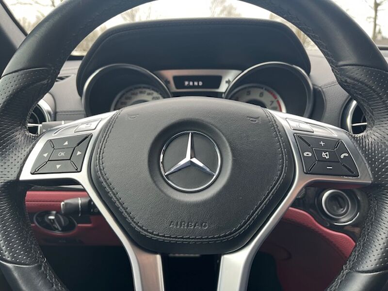 Mercedes-Benz SL 350 Roadster - PANO, LEDER, SHZ .. . sehr gepflegt -