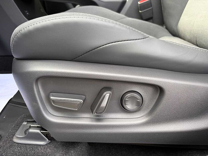 Toyota C-HR + Plus Lounge 4x4 - 77kwh - JBL, Pano. , 360° Kam. , .. .