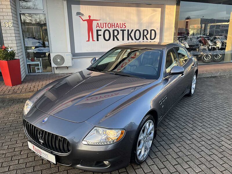 Maserati Quattroporte V Automatik - NAVI, BOSE, SZ, PDC .. . -