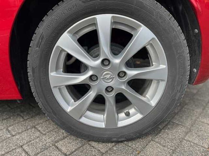 Opel Corsa 1.2 Turbo - 4 türig - AHK, Navi, PDC, BT, CAM
