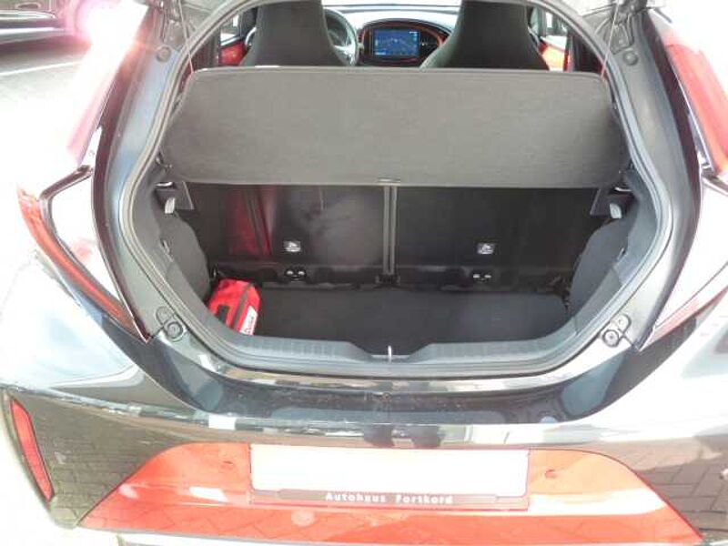 Toyota Aygo X Pulse Edition - LED, Navi, SZ, PDC, Alu 18'