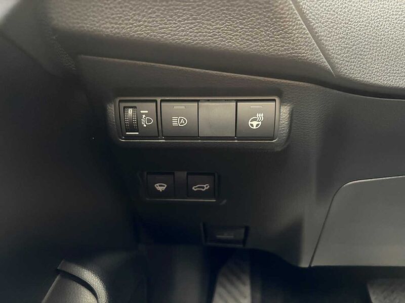 Toyota Corolla Cross 2.0 Hybrid Style - NAVI, LHZ, LED, PDC, SZ