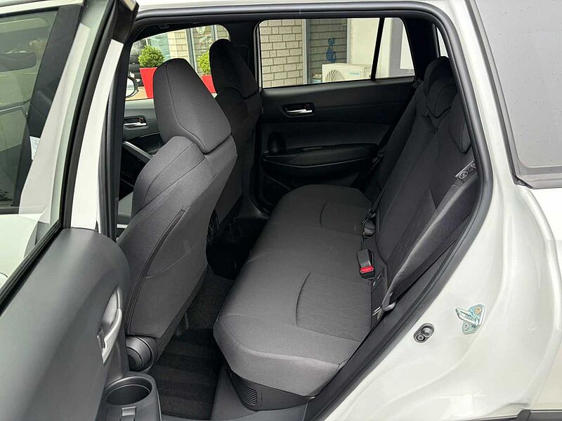 Toyota Corolla Cross 2.0 Hybrid Style - NAVI, LHZ, LED, PDC, SZ