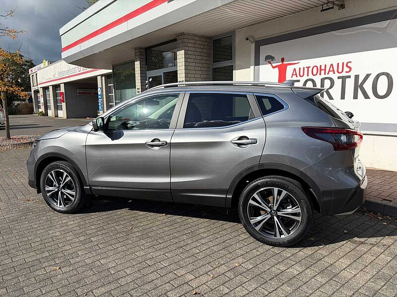Nissan Qashqai 1.3 DIG-T DCT N-CONNECTA - 360 &deg;, Navi, PDC