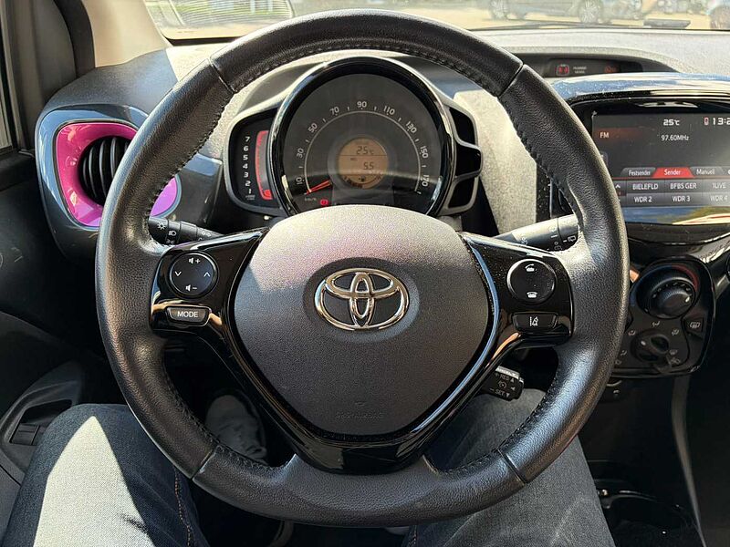 Toyota Aygo X Sky -  Navi, LED, Klima, SZ, Alu, CAM