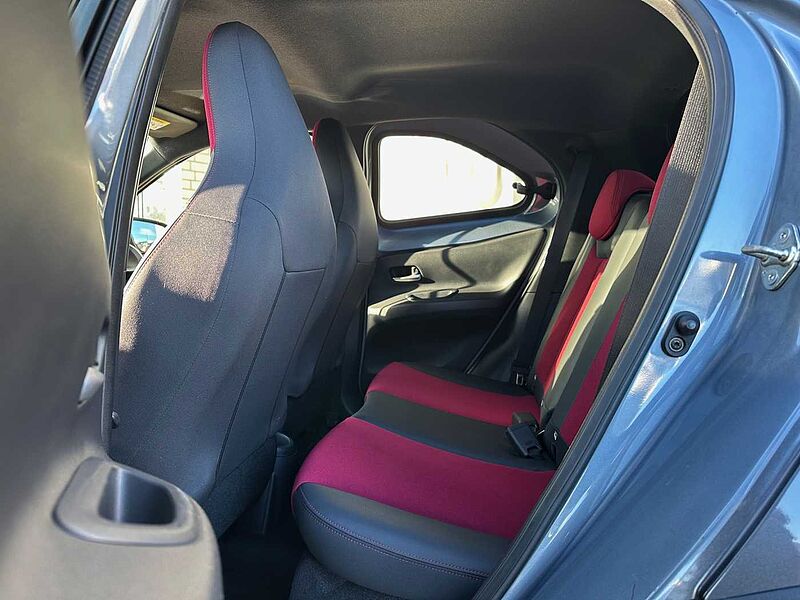 Toyota Aygo X Undercover - AHK. , JBL, LED, Navi, SZ, PDC, Alu