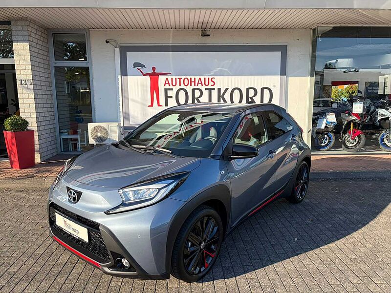 Toyota Aygo X Undercover - AHK. , JBL, LED, Navi, SZ, PDC, Alu