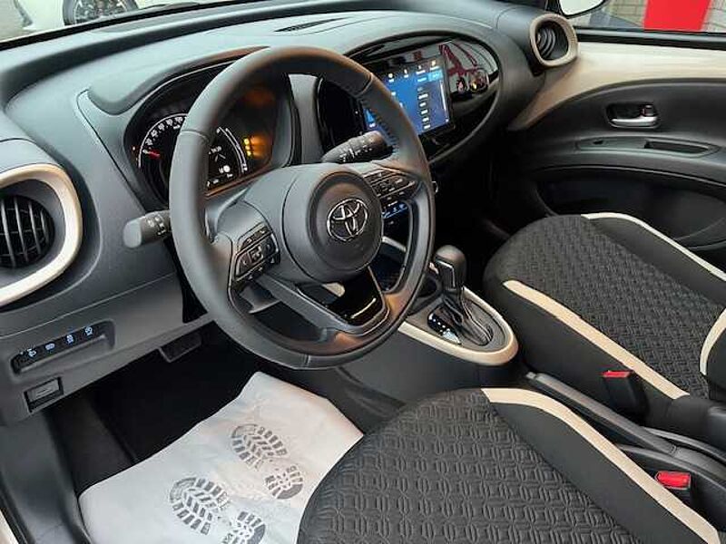 Toyota Aygo X Team Deutschland - Automatik - Navi, LED