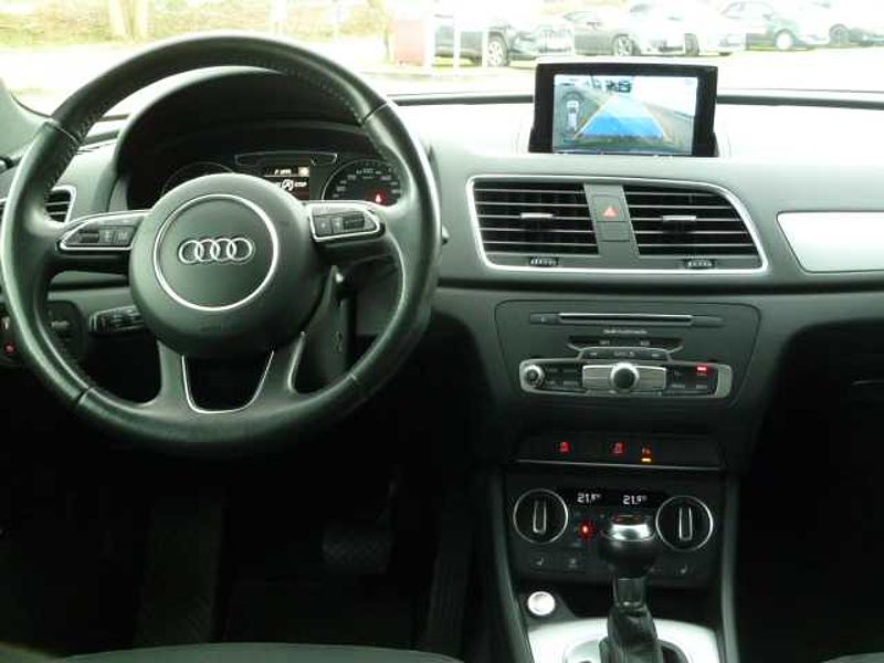 Audi Q3 1.4 TFSI - S tronic - Navi, LED, SHZ, PDC